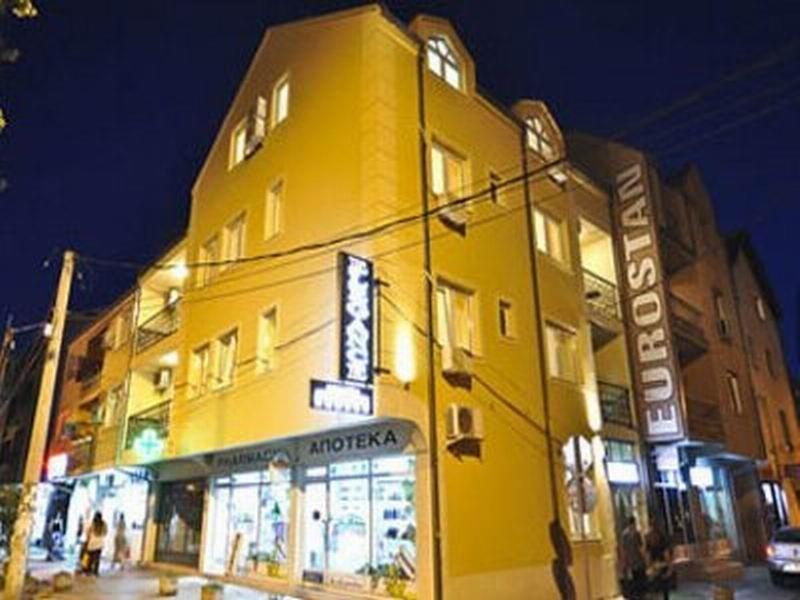 Accommodation Elegance Ni Exterior foto