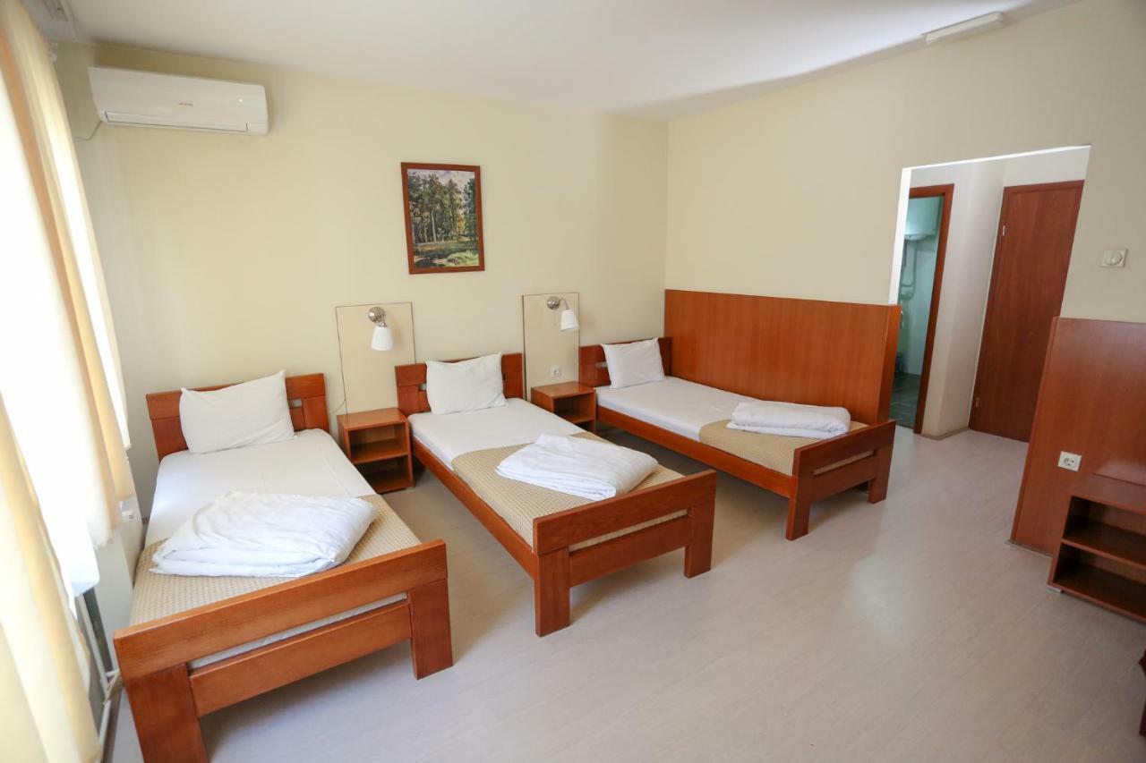 Accommodation Elegance Ni Exterior foto
